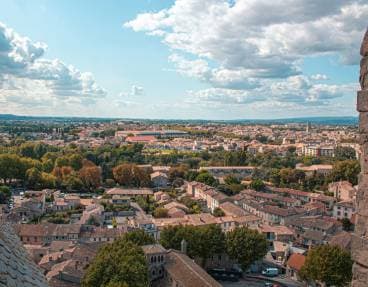Visitez les villes dans les alentours
