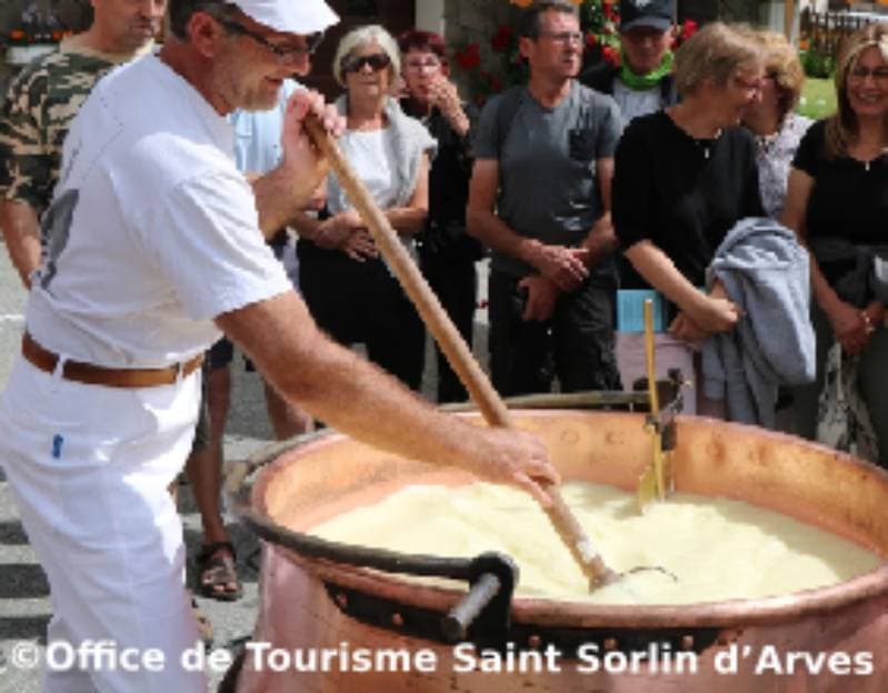 Caves Beaufort et fabrication à la fromagerie coopérative de la Vallée des Arves