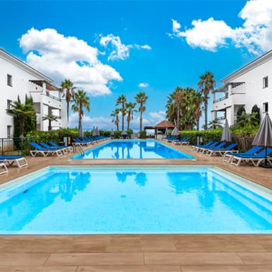 https://www.vacanceole.com/location-de-vacances-avec-piscine