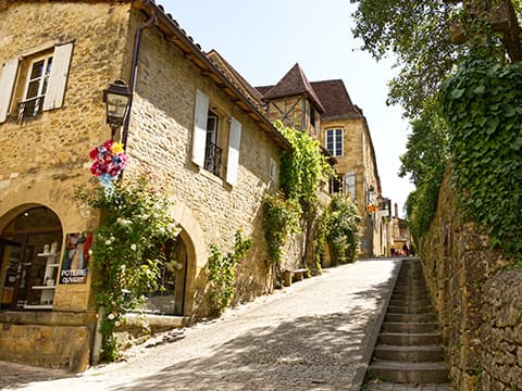 Sarlat : village médiéval à 20 min
