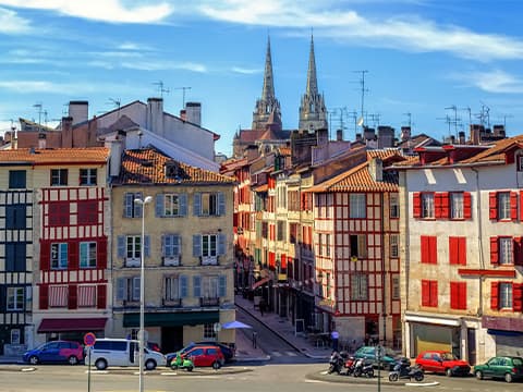 Bayonne