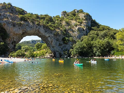 Descente de l'Ardèche en Canoë