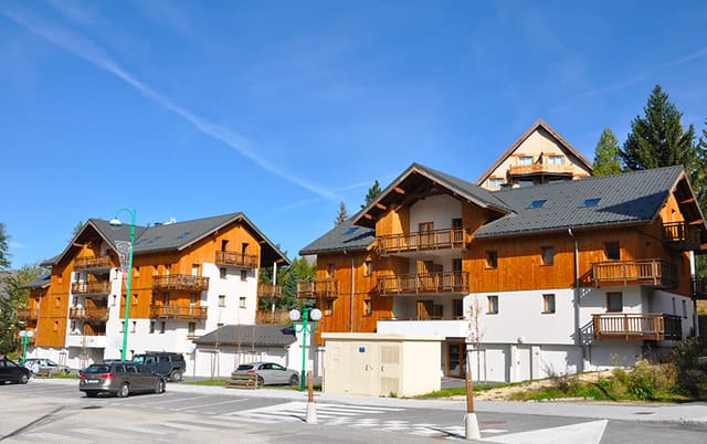 Carrousel image 1