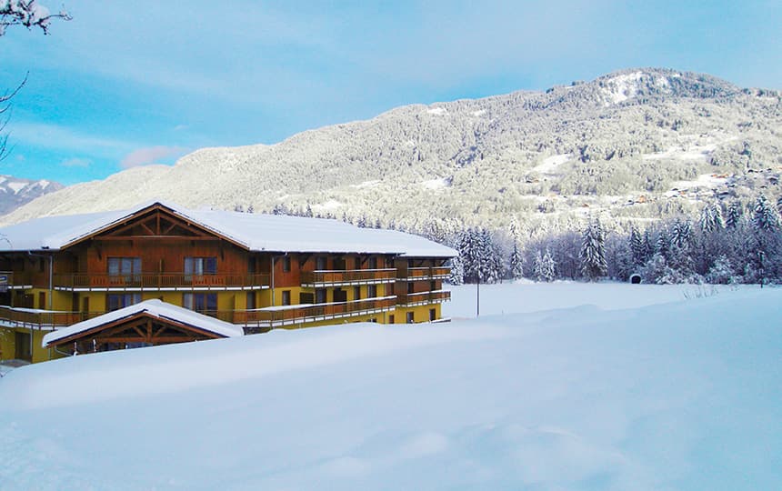 Résidence Grand Massif à Morillon - extérieur hiver