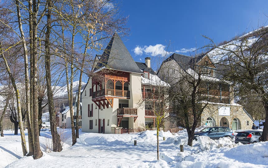 Résidence Les Jardins de Balnéa à Loudenvielle - extérieur hiver