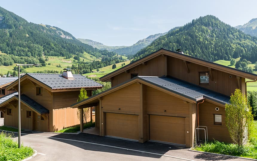 Chalets Les Portes de Megève à Praz sur Arly - extérieur été