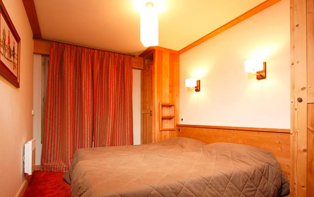 Carrousel image 3