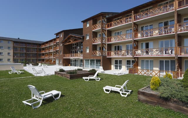 Carrousel image 1