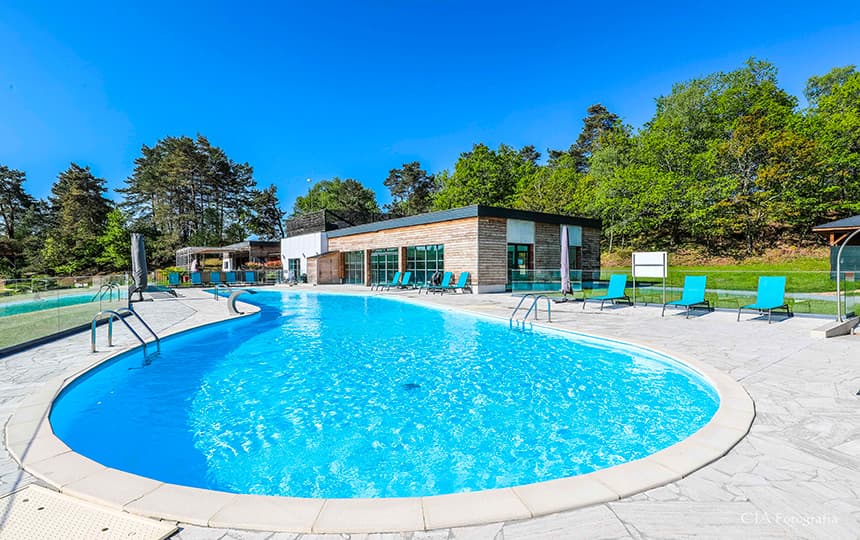 Le Domaine des Monédières**** in Meyrignac L'Église - Outdoor pool