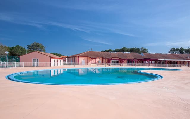 Carrousel image 1