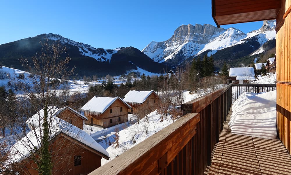 Résidence de vacances les Gentianes à Gresse-en-Vercors, location de chalets et appartements.