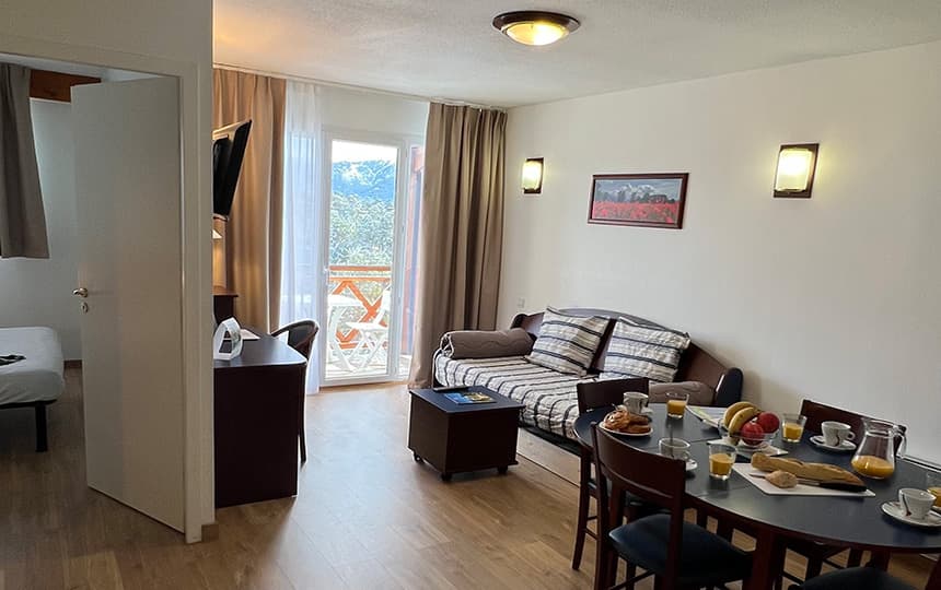 Résidence P2000 Font Romeu Hébergements 2P6 séjour