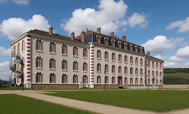 Carrousel image 2