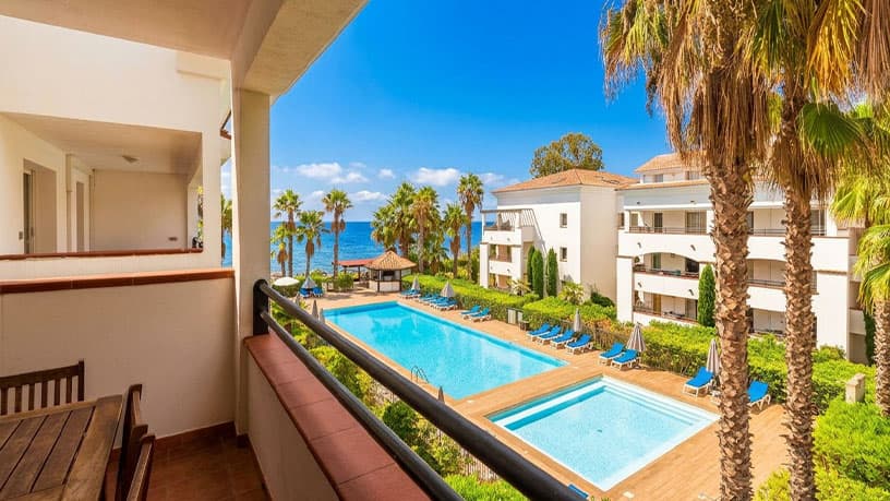 Résidences avec vue sur double piscine