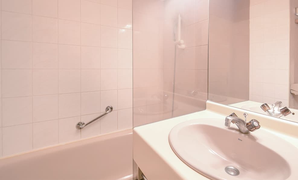 Salle de bain avec baignoire Résidence La Croix Margot Villard de Lans