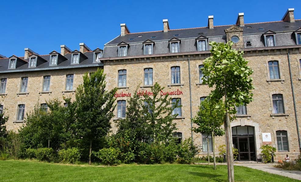 Façade extérieure résidence Duguesclin à Dinan