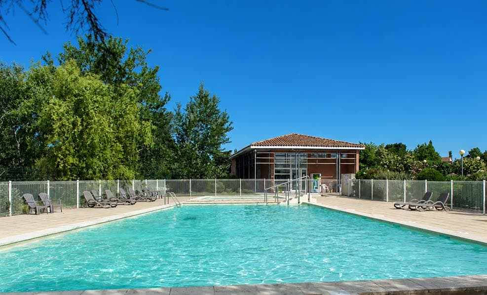 Piscine Résidence Sun Hols Les Rives du Lac à Saint Saturnin