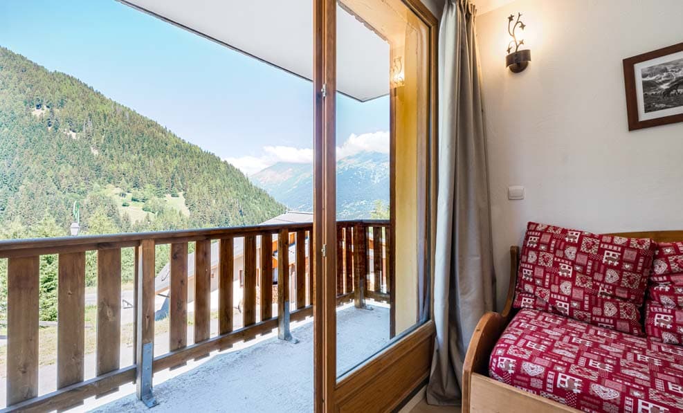 Terrasse avec vue Les Chalets de la Ramoure