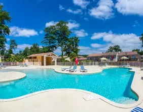 Résidence Le Domaine du Golf d'Albret à Barbaste - Extérieur piscine