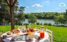 Le Domaine des Monédières**** in Meyrignac L'Église - Cottage 3 rooms 6 persons with view on the lake