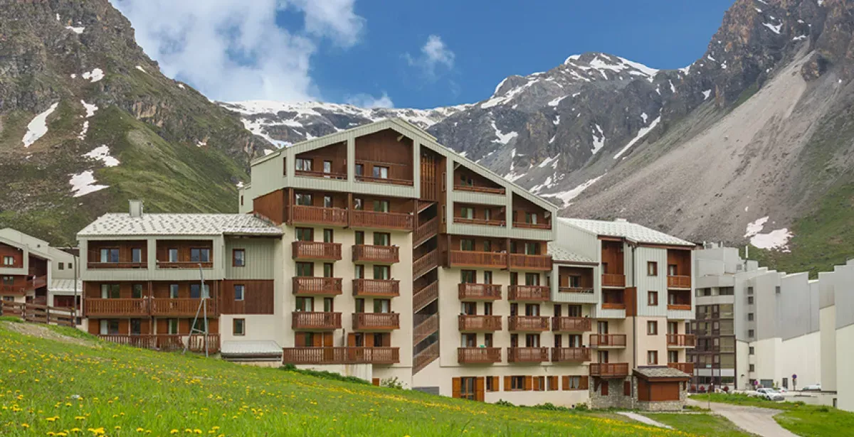 Résidence Le Borsat IV à Tignes - extérieur été