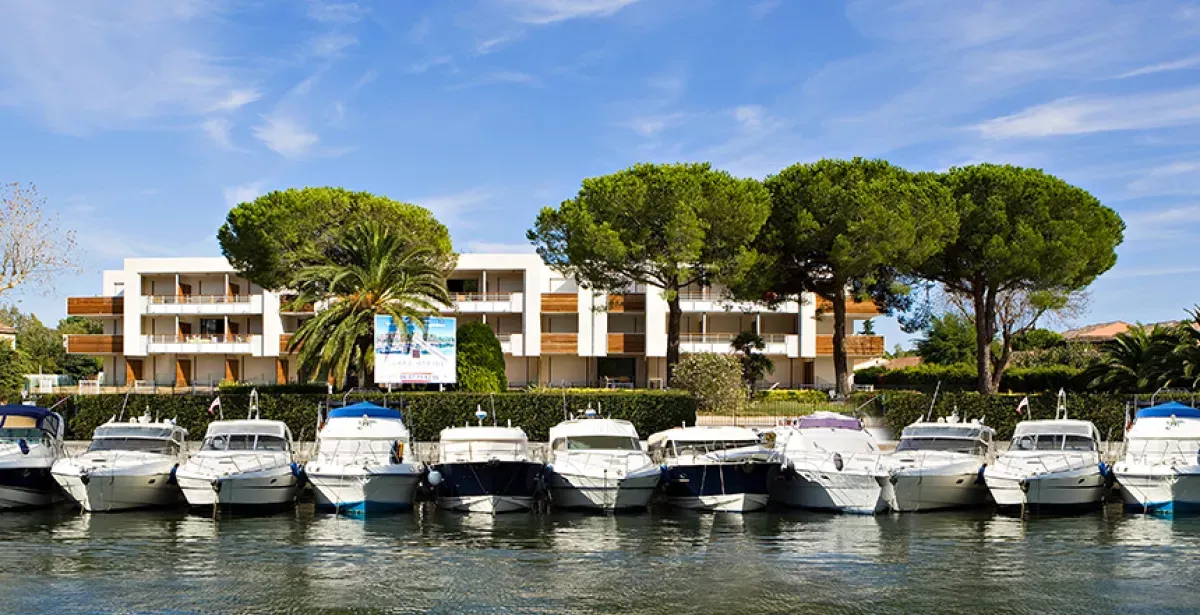 Residence Carre Marine in Mandelieu la Napoule - Outside