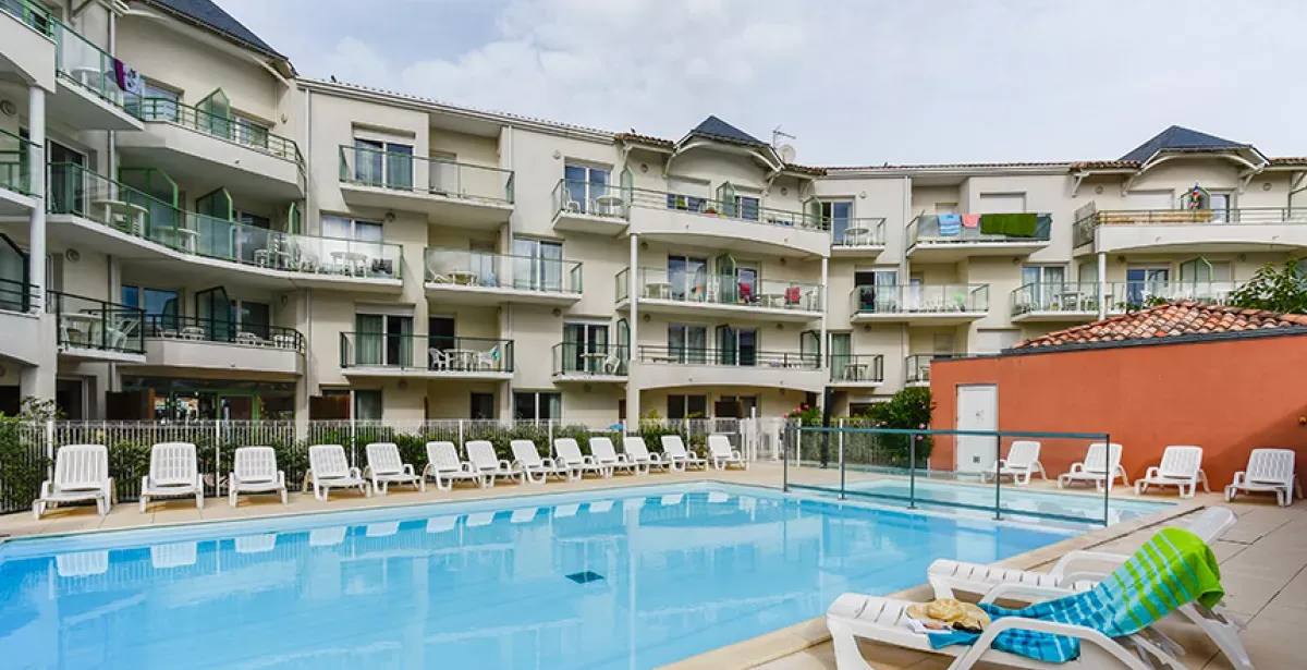 Les Jardins de l'Amiraute in Sables d'Olonne - Swimming Pool