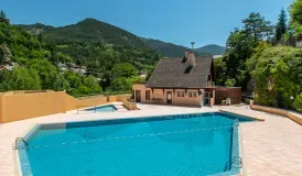 Residence Les Gorges Rouges in Guillaumes - Swimming pool