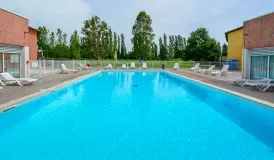 Le Domaine du Green in Albi - Swimming pool