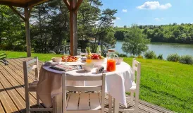 Le Domaine des Monédières**** in Meyrignac L'Église - Cottage 3 rooms 6 persons with view on the lake