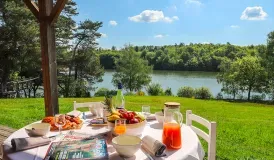 Le Domaine des Monédières**** à Meyrignac L'Église - Chalet 3 pièces 6 personnes vue lac