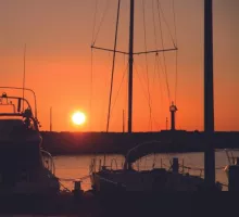 Coucher de soleil sur le port de Saint-Cyprien
