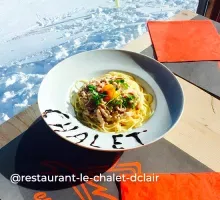 Plat de spaghettis au restaurant Le Chalet D'Clair à Morillon