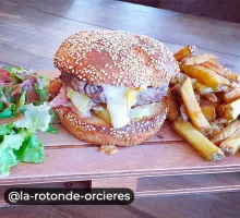 Restaurant La Rotonde Orcières Merlette 1850 burger frites