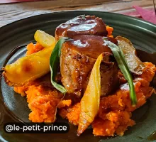 Restaurant Le Petit Prince à Valmorel, plat du jour viande en sauce