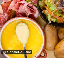 Restaurant Le Chalet du Sire à La Féclaz, tome des Bauges fondue (matouille)