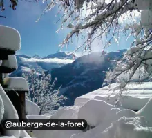 Restaurant auberge de la Forêt à Auris en Oisans, vue montagne hiver neige