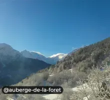 Restaurant auberge de la Forêt à Auris en Oisans, vue montagne hiver