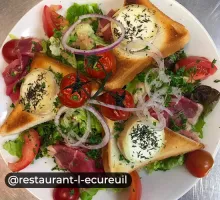 Restaurant l'Écureuil à Risoul, salade chèvre chaud