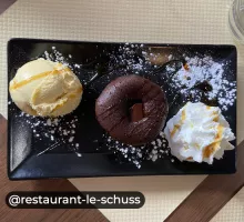 Restaurant Le Schuss à Auris en Oisans, fondant au chocolat avec coeur caramel