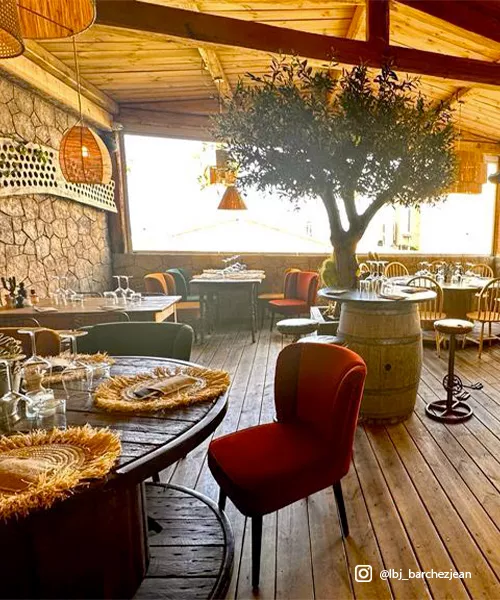 Intérieur restaurant lbj bar Chez Jean à Sari-Solenzara en Corse