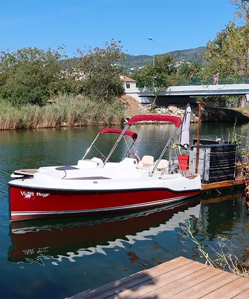 Balade en bateau sur la Siagne, avec l'entreprise Au Fil de l'Eau